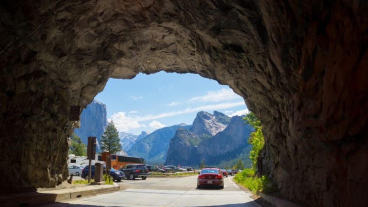 Wawona Tunnel Overlook