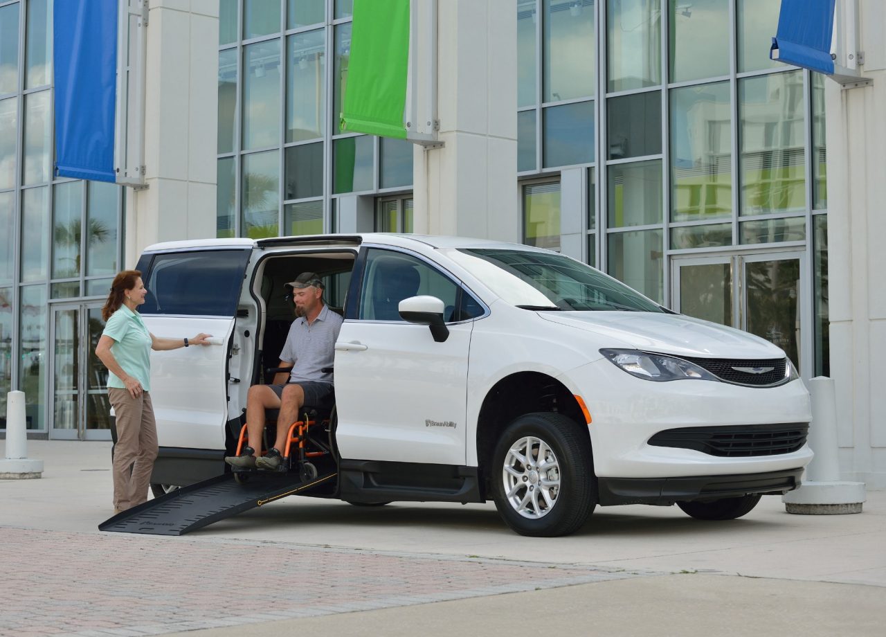 What to Expect When You Rent a Wheelchair Van